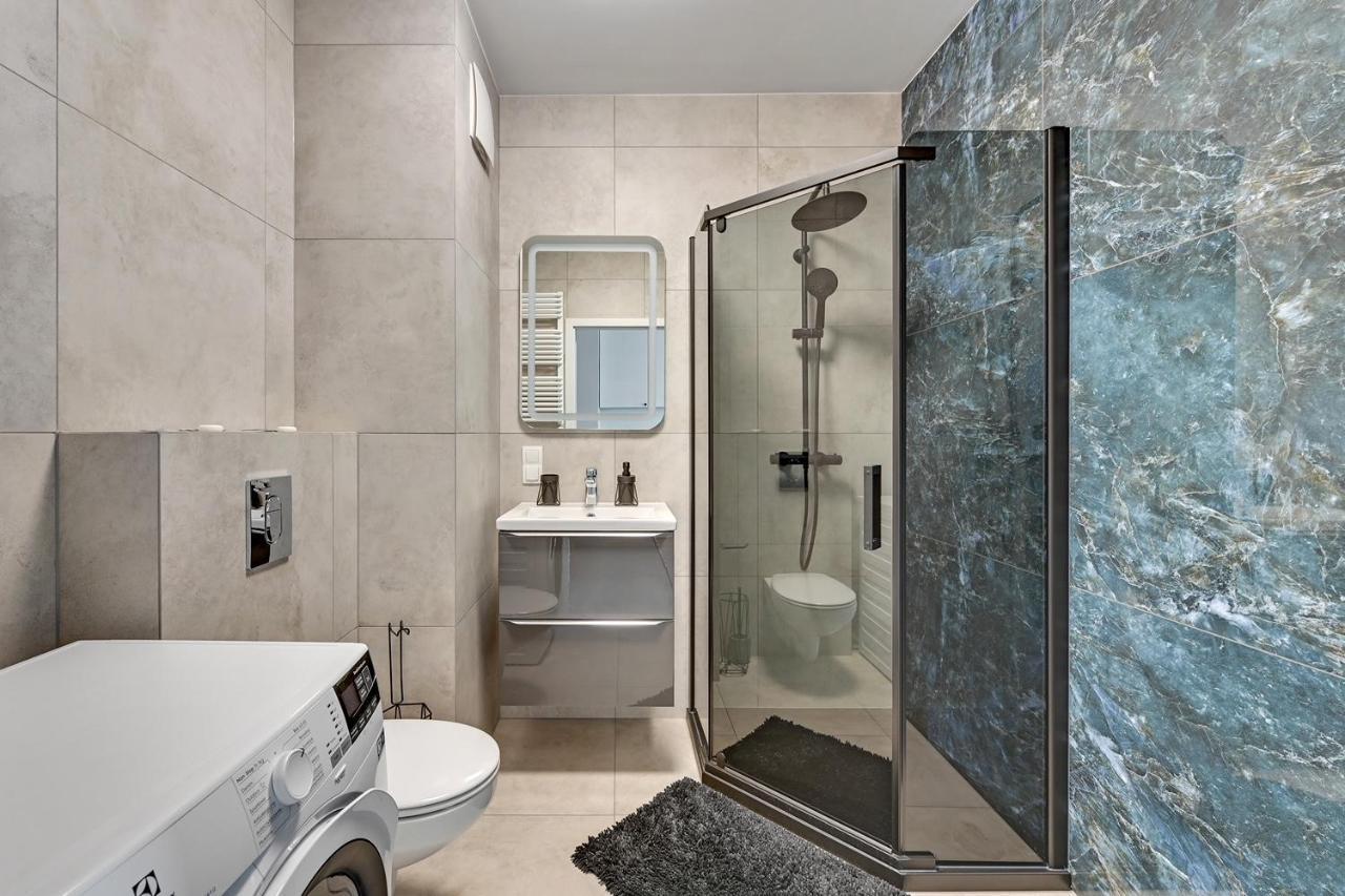 Maya'S Flats & Resorts 15 - Nadmotlawie Гданск Екстериор снимка